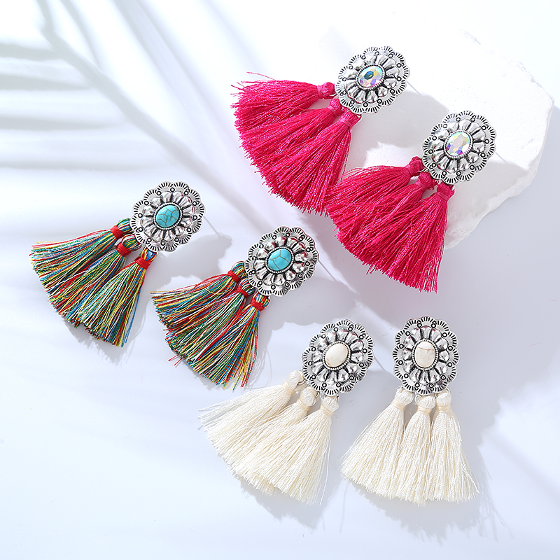 1 Pair Vintage Style Baroque Style Modern Style Tassel Plating Inlay Alloy Turquoise Silver Plated Drop Earrings display picture 2