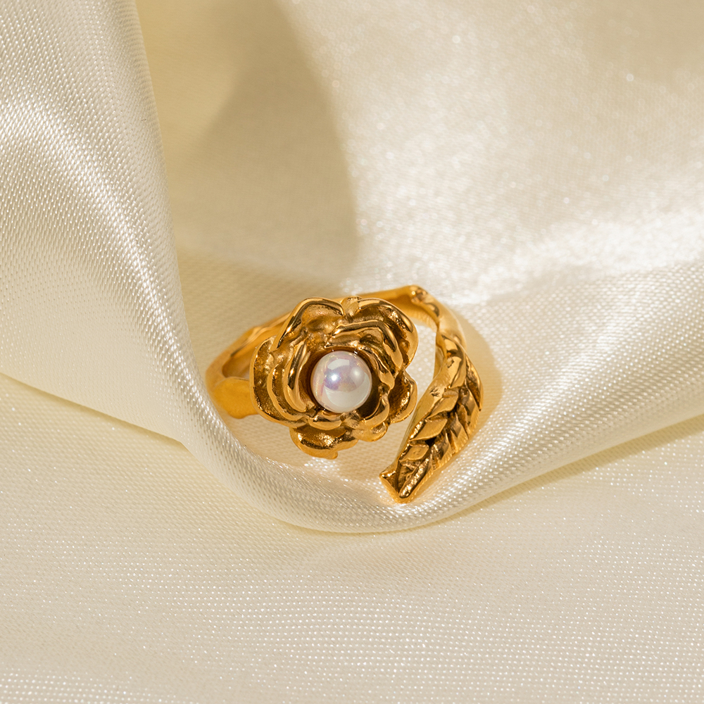 Einfacher Stil Klassischer Stil Blatt Blume Rostfreier Stahl Überzug Inlay Künstliche Perlen 18 Karat Vergoldet Offener Ring display picture 5