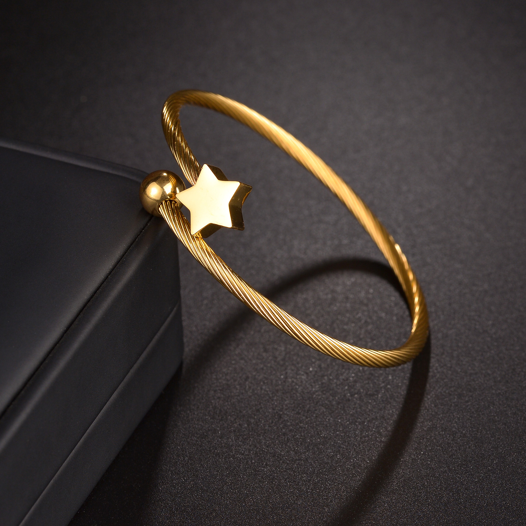 Classic Style Star Flower Stainless Steel Plating 18k Gold Plated Cuff Bracelets display picture 13