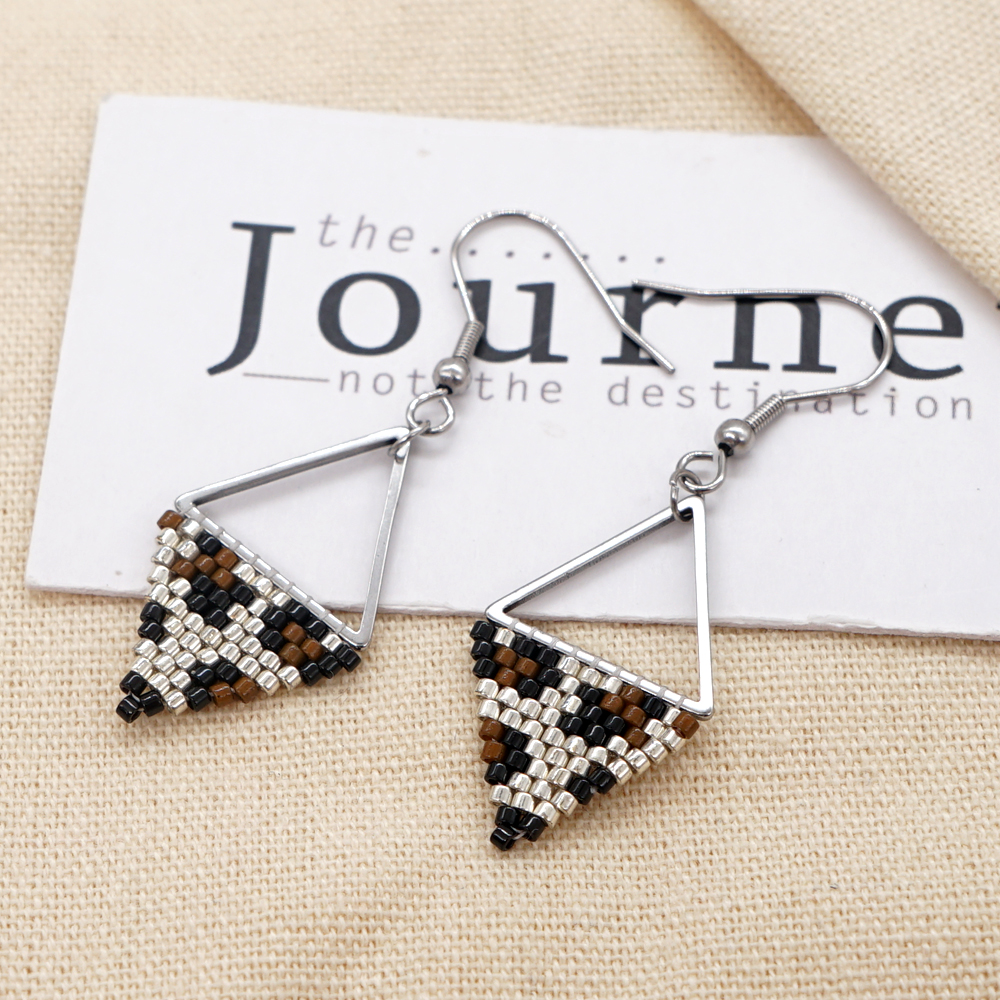 1 Pair Casual Simple Style Triangle Rhombus Beaded Braid Stainless Steel Glass Drop Earrings display picture 6