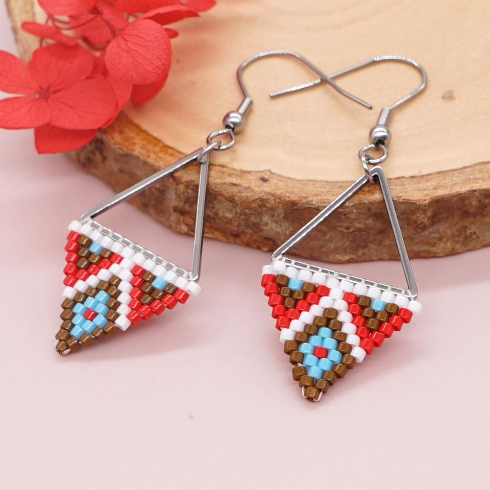 1 Pair Casual Simple Style Triangle Rhombus Beaded Braid Stainless Steel Glass Drop Earrings display picture 14
