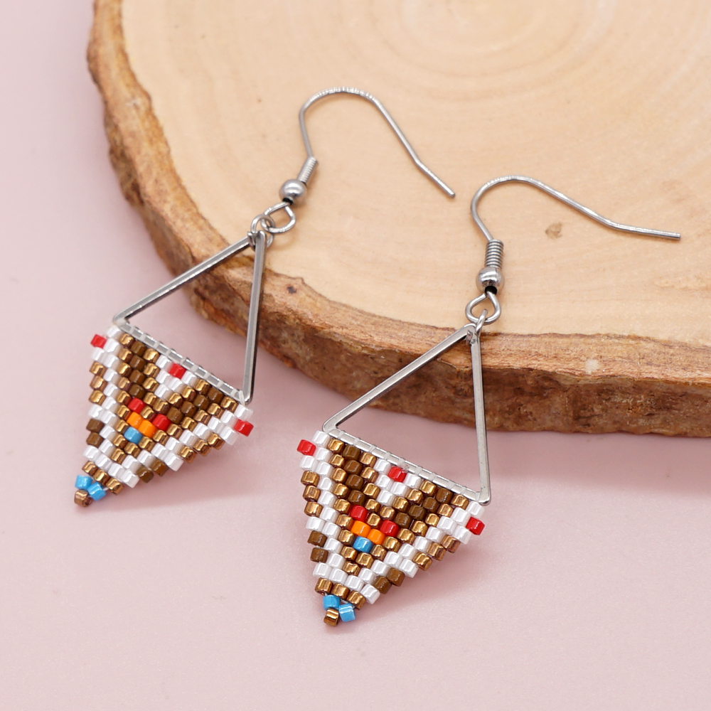 1 Pair Casual Simple Style Triangle Rhombus Beaded Braid Stainless Steel Glass Drop Earrings display picture 12