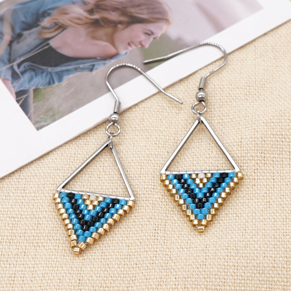 1 Pair Casual Simple Style Triangle Rhombus Beaded Braid Stainless Steel Glass Drop Earrings display picture 13