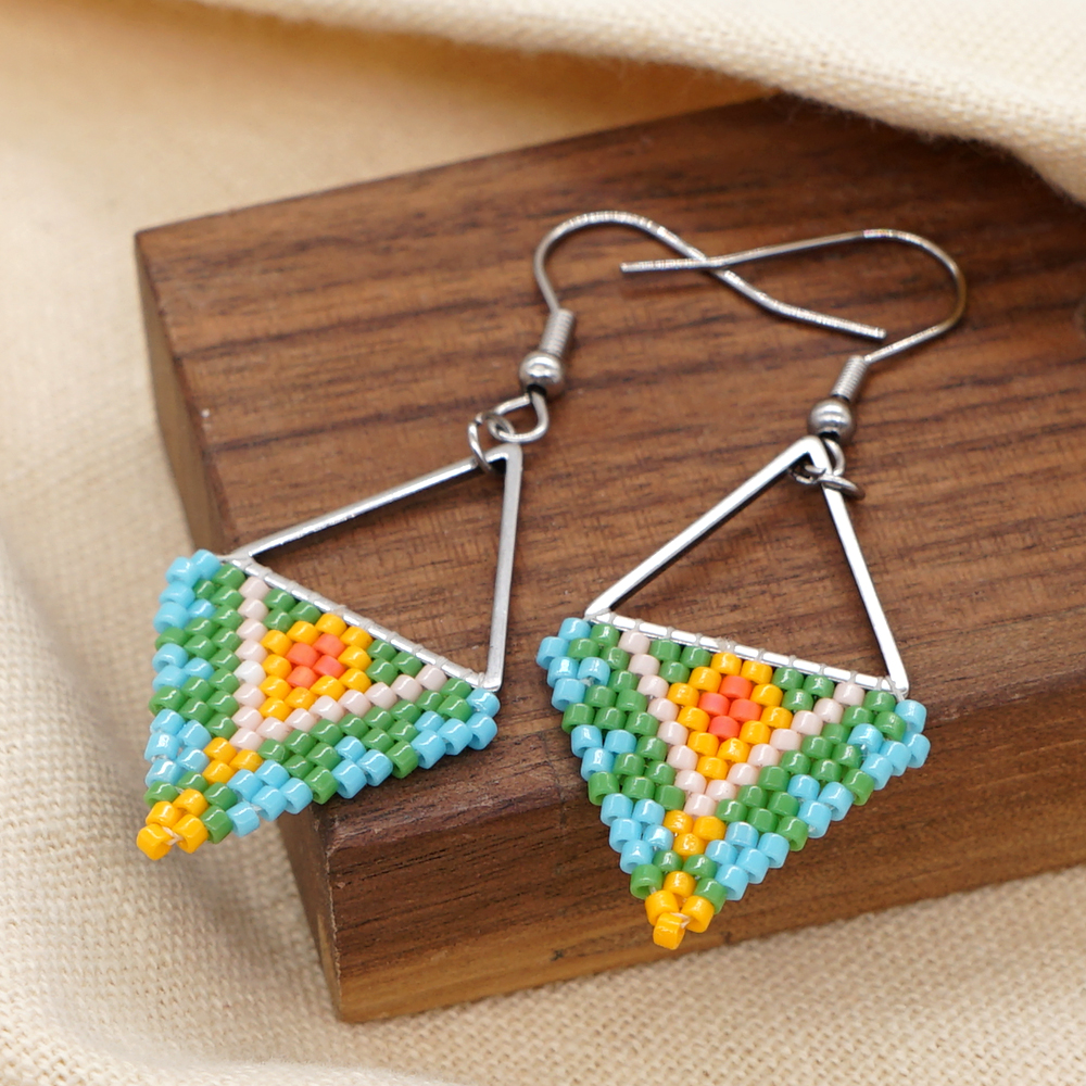 1 Pair Casual Simple Style Triangle Rhombus Beaded Braid Stainless Steel Glass Drop Earrings display picture 9