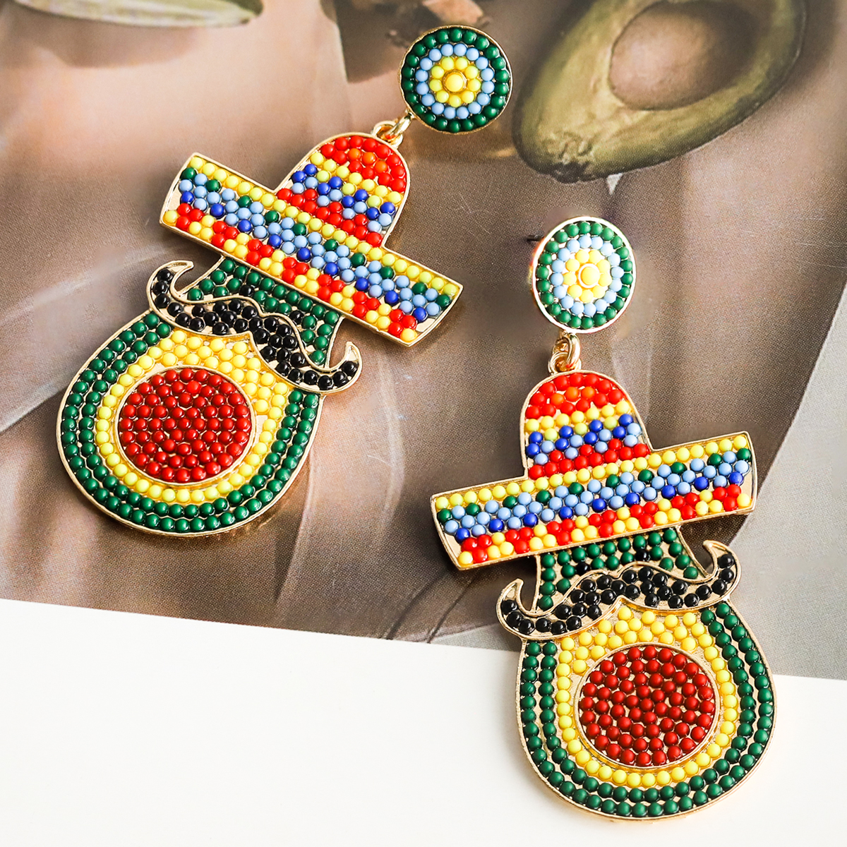 1 Pair Casual Exaggerated Ethnic Style Cactus Inlay Alloy Resin Drop Earrings display picture 3