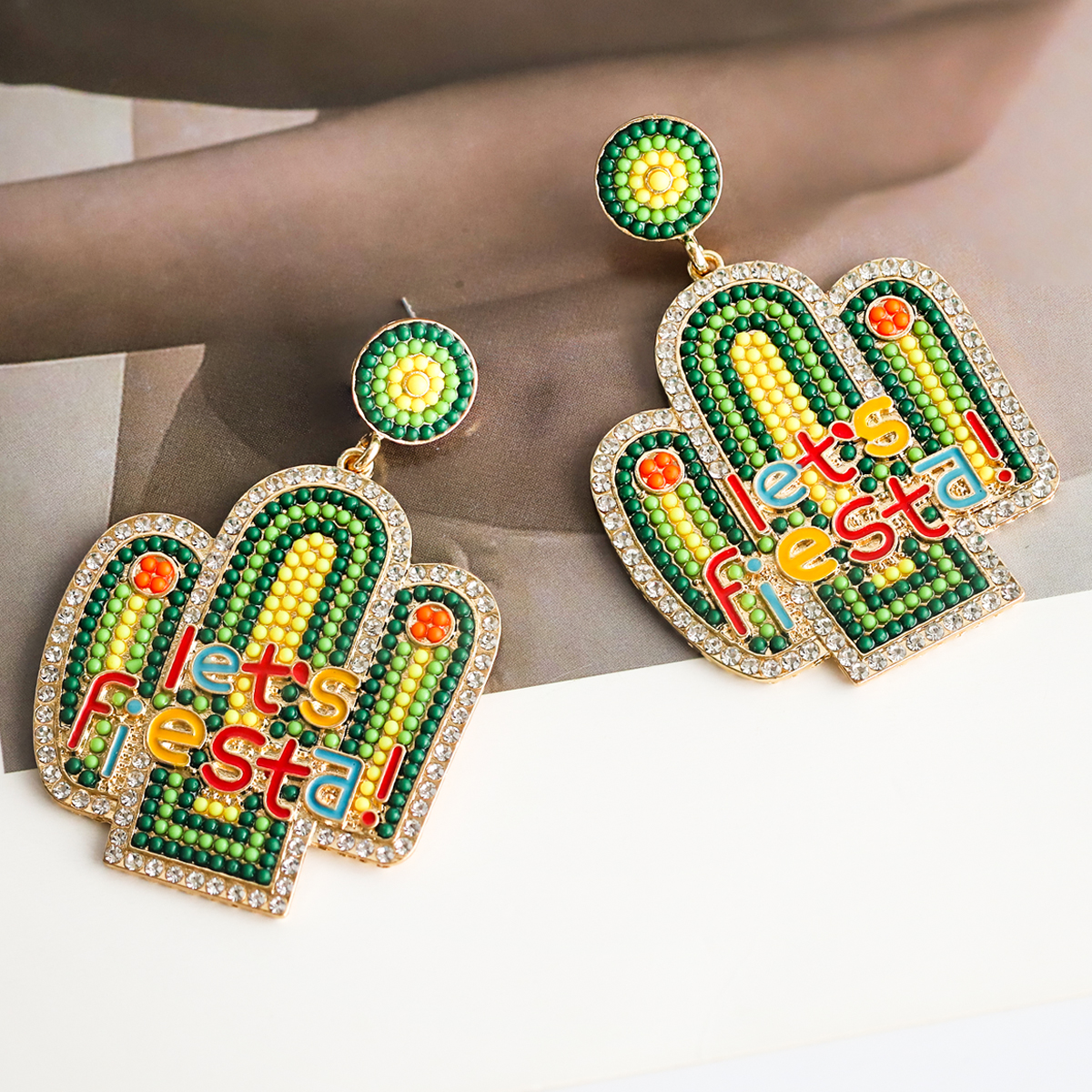 1 Pair Casual Exaggerated Ethnic Style Cactus Inlay Alloy Resin Drop Earrings display picture 5