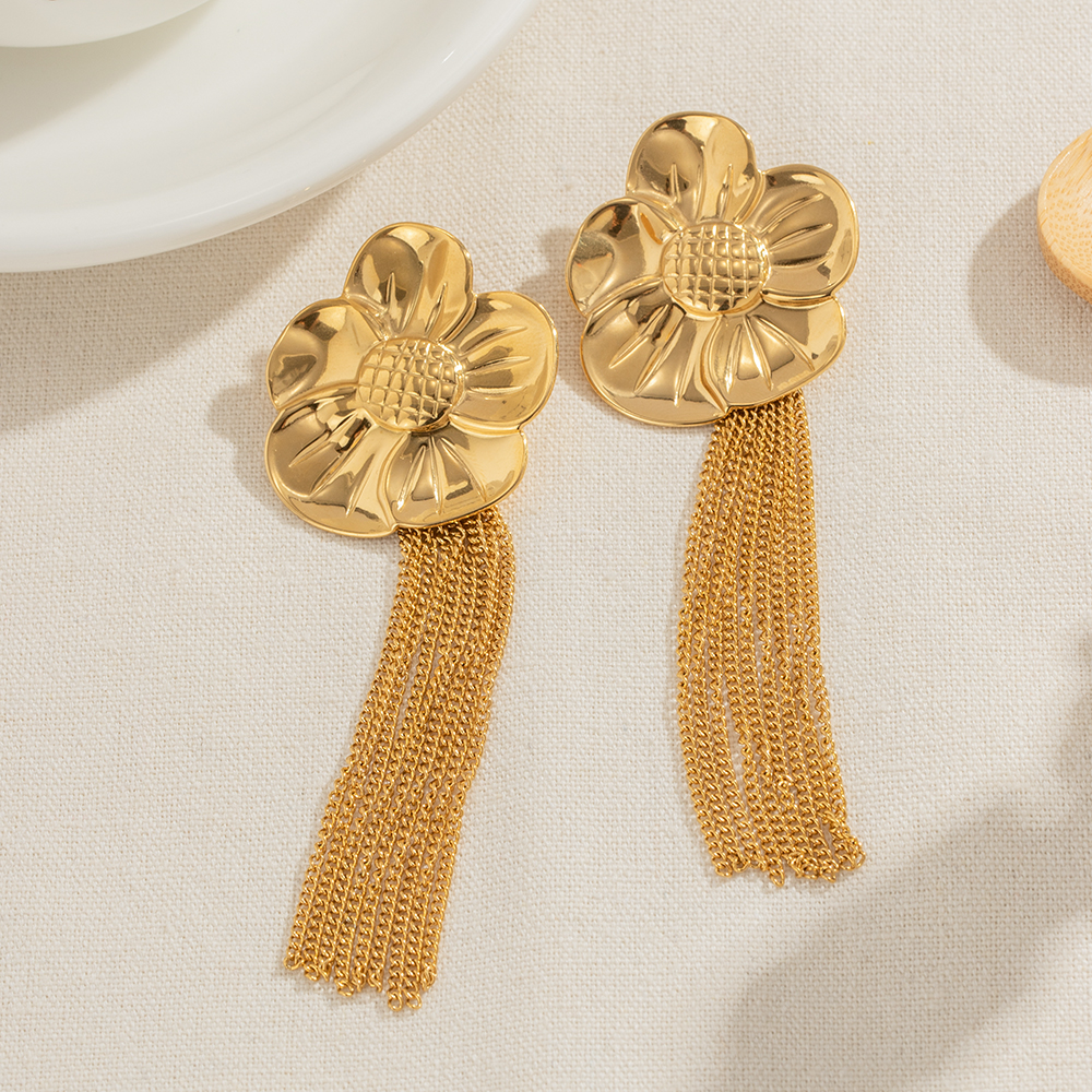 1 Pair Elegant Retro Tassel Flower Plating Stainless Steel 18k Gold Plated Drop Earrings display picture 7