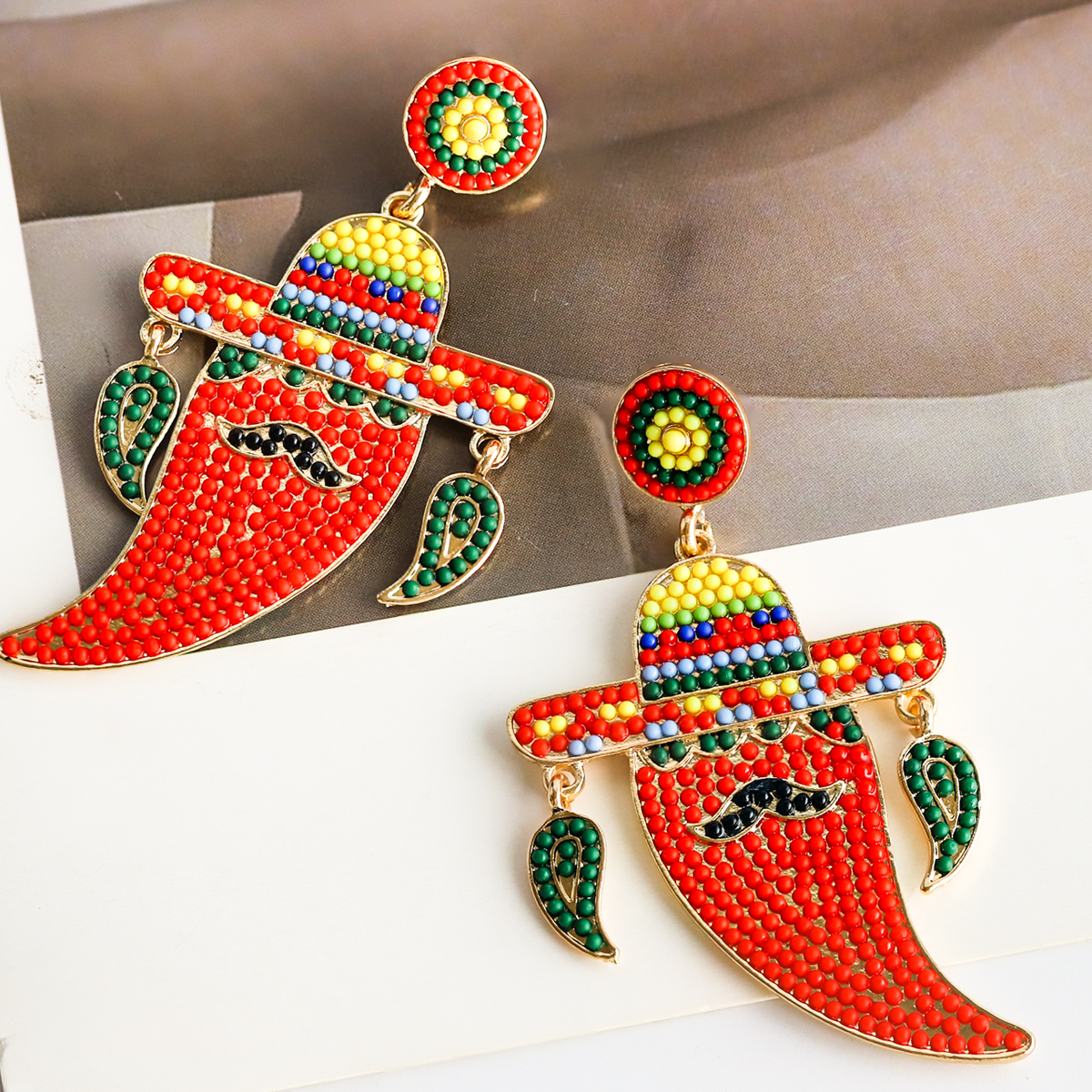 1 Pair Casual Exaggerated Ethnic Style Cactus Inlay Alloy Resin Drop Earrings display picture 14