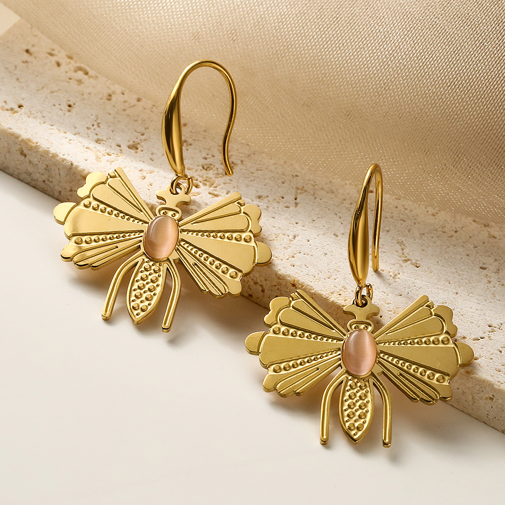 1 Pair Simple Style Commute Bee Plating 304 Stainless Steel 18K Gold Plated Drop Earrings display picture 4
