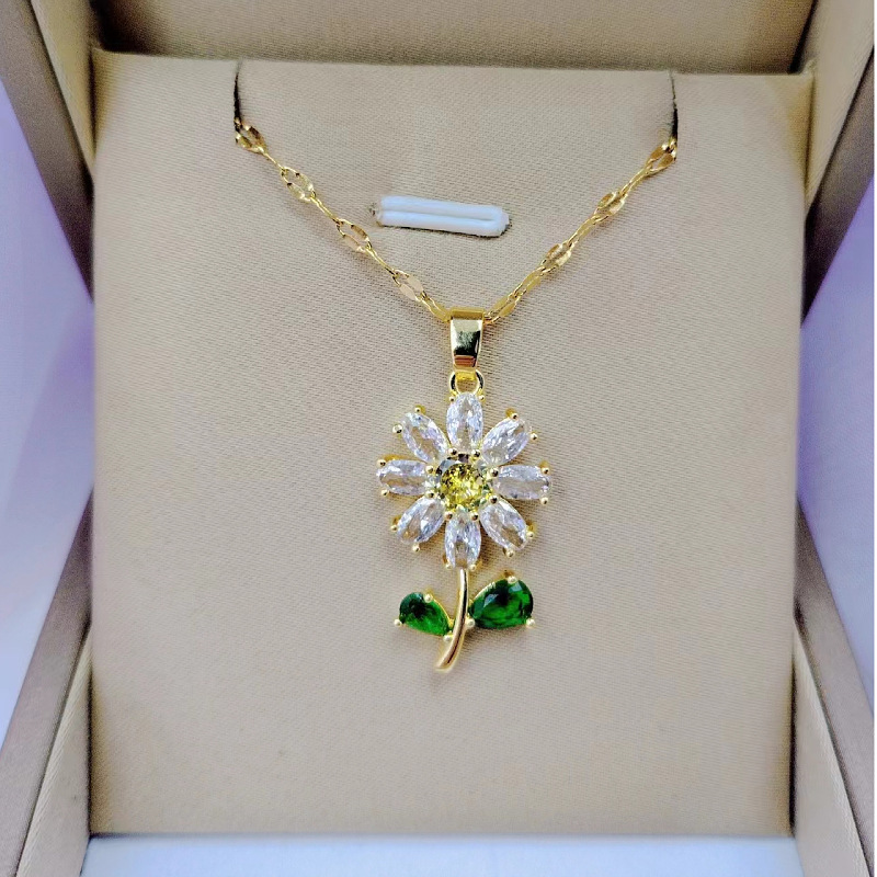 Stainless Steel 18K Gold Plated Simple Style Plating Inlay Flower Rhinestones Pendant Necklace display picture 4