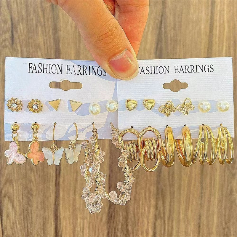 1 Set Casual Modern Style Round Heart Shape Butterfly Enamel Plating Inlay Arylic Alloy Metal Rhinestones Pearl Zircon 18k Gold Plated Gold Plated Silver Plated Earrings display picture 10