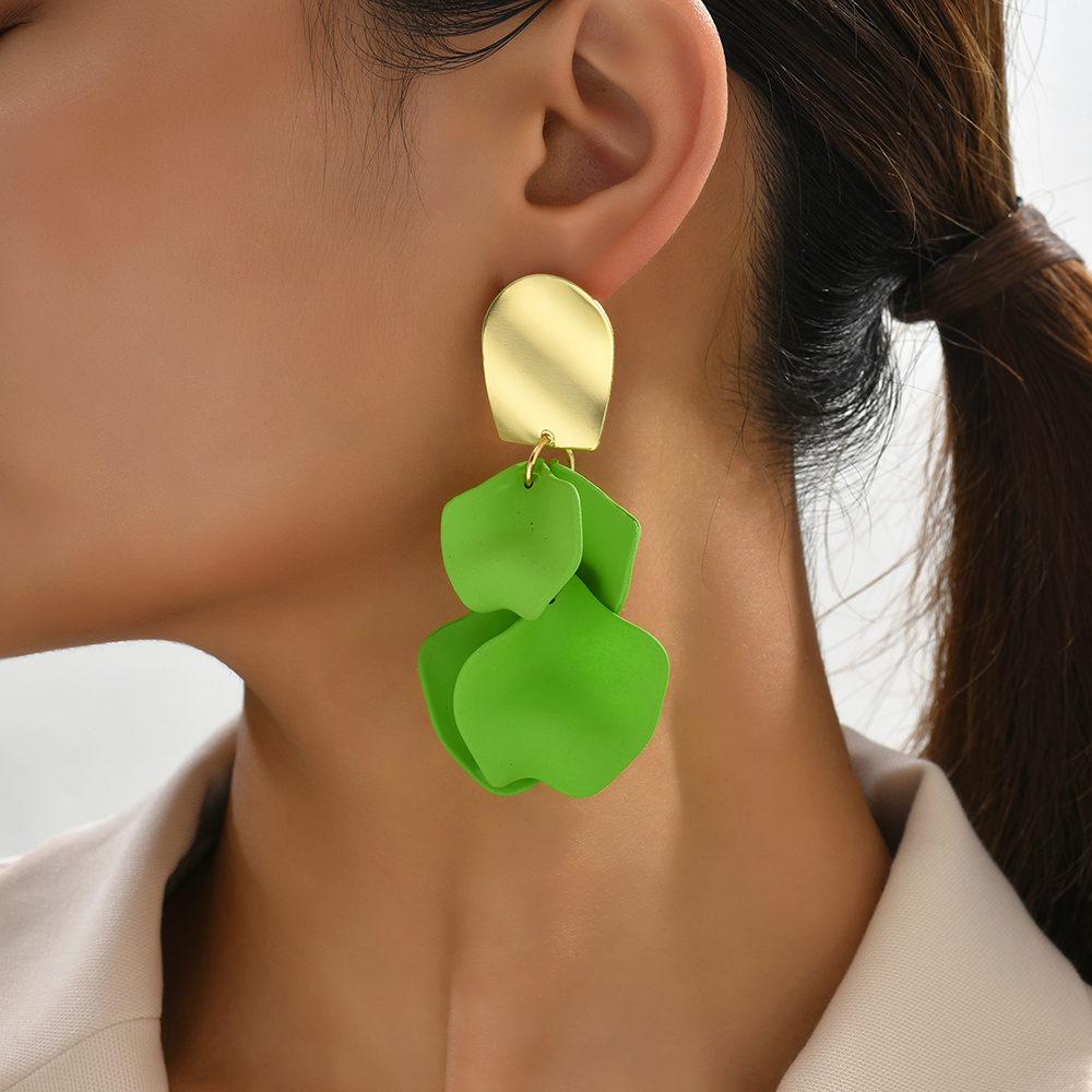 1 Pair Elegant Luxurious Sweet Petal Alloy Dangling Earrings display picture 6