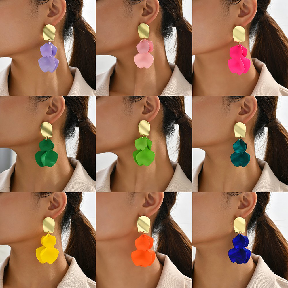 1 Pair Elegant Luxurious Sweet Petal Alloy Dangling Earrings display picture 8