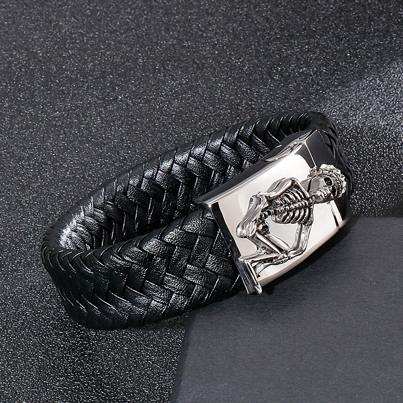 Punk Skull Stainless Steel Men's Bangle display picture 3