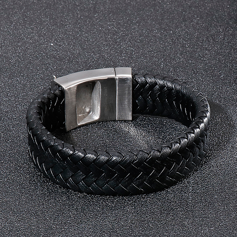 Punk Skull Stainless Steel Men's Bangle display picture 5