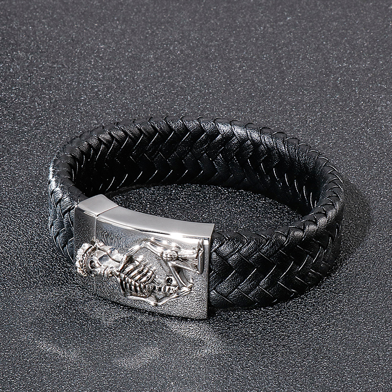 Punk Skull Stainless Steel Men's Bangle display picture 7