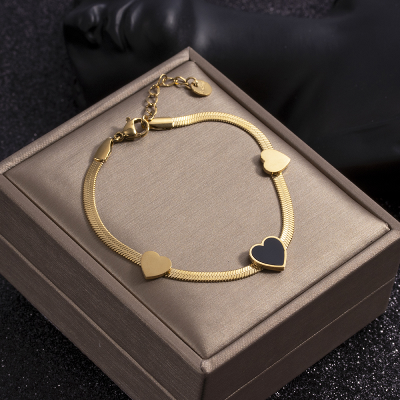Retro Simple Style Heart Shape Stainless Steel Plating 18k Gold Plated Bracelets Earrings Necklace display picture 7