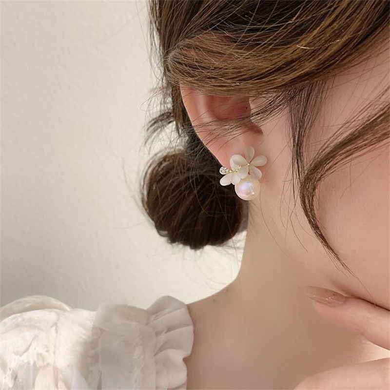 1 Paire Style Ig Sucré Fleur Placage Incruster Alliage Perles Artificielles Strass Opale Boucles D'oreilles display picture 1