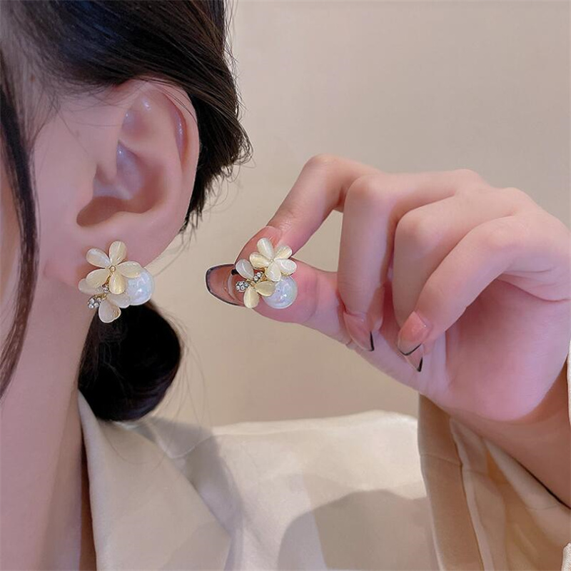 1 Paire Style Ig Sucré Fleur Placage Incruster Alliage Perles Artificielles Strass Opale Boucles D'oreilles display picture 3