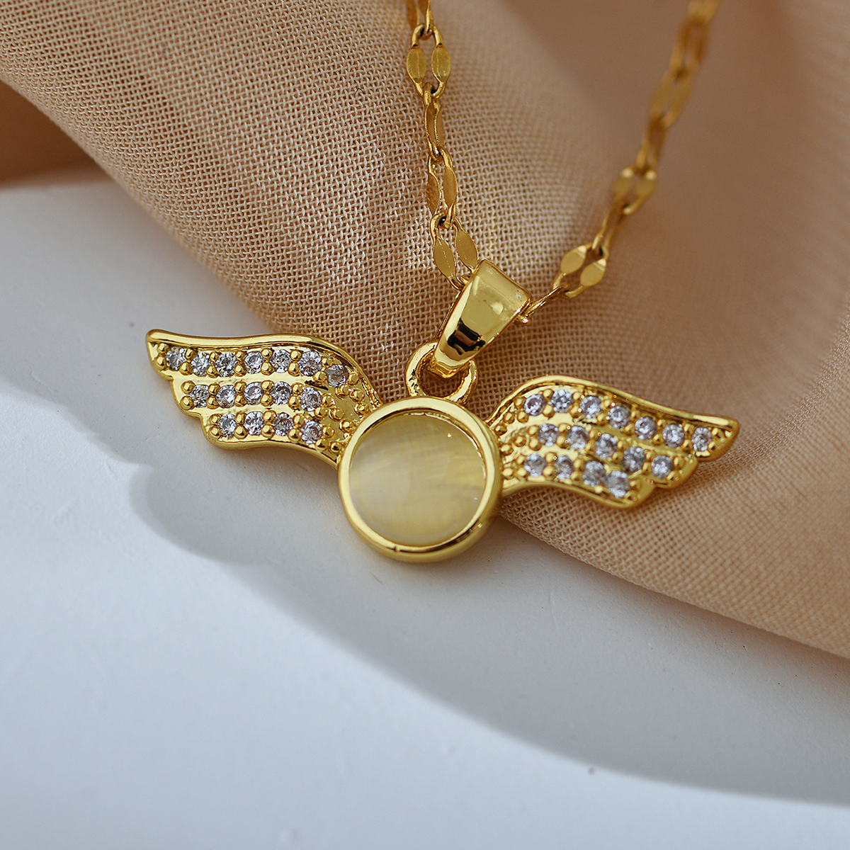 Retro Wings Titanium Steel Copper Plating Inlay Zircon Gold Plated Pendant Necklace display picture 4