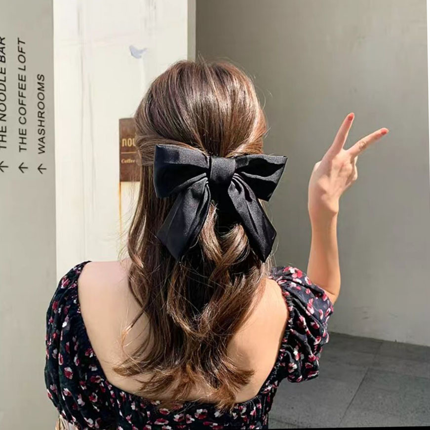 Princess Bow Knot Satin Hair Clip display picture 1