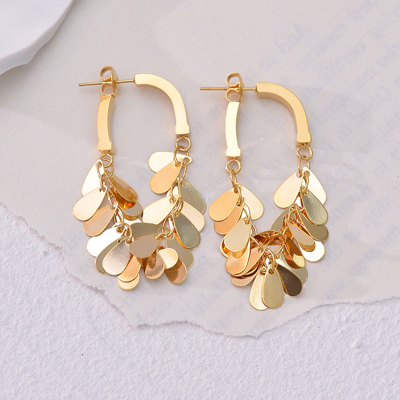 1 Pair Elegant Simple Style Water Droplets Solid Color Plating Square Ear Studs Part 304 Stainless Steel Tassel Part Is Copper Chain 18K Gold Plated Drop Earrings display picture 5