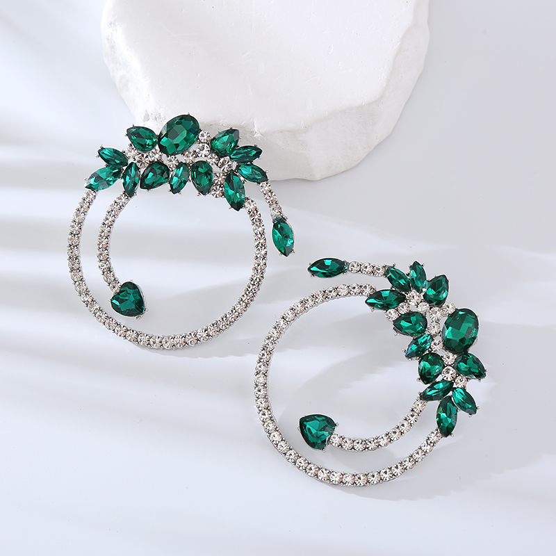 1 Pair Luxurious Lady Geometric Inlay Alloy Rhinestones Earrings display picture 6