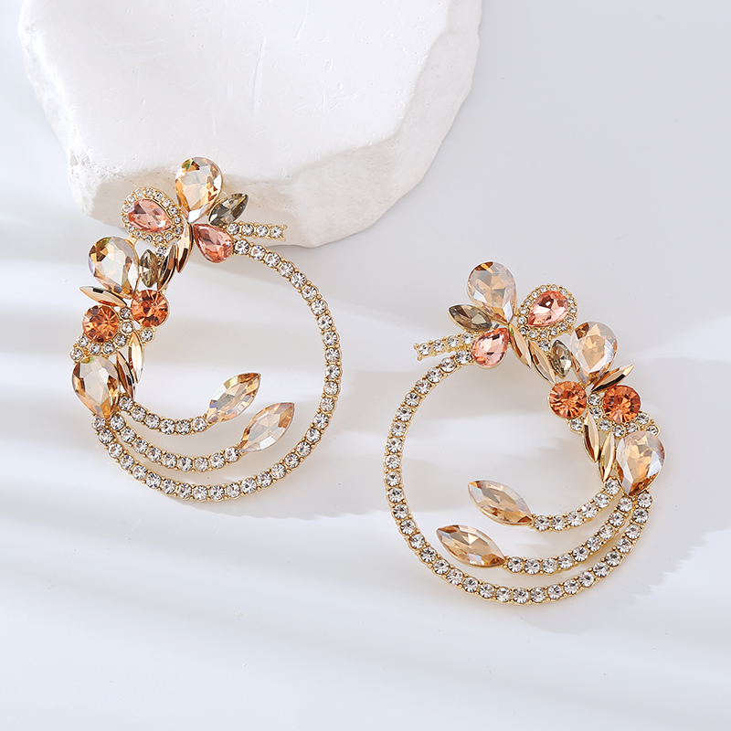 1 Pair Luxurious Lady Geometric Inlay Alloy Rhinestones Earrings display picture 8