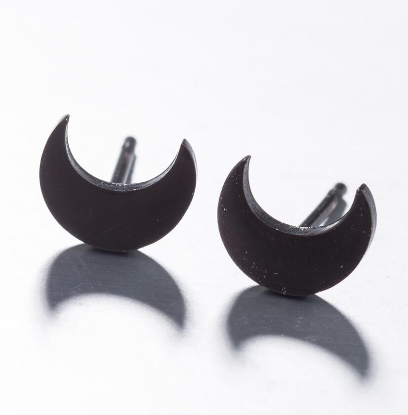1 Pair Cute Simple Style Classic Style Moon Stainless Steel 18k Gold Plated Ear Studs display picture 4