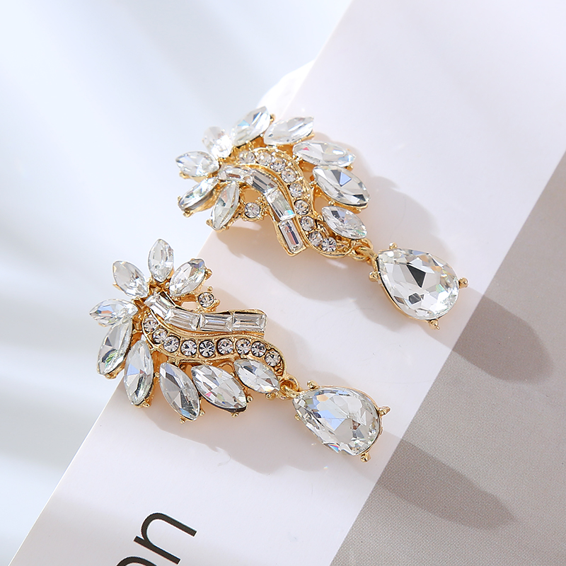 1 Pair Elegant Flower Inlay Alloy Rhinestones Drop Earrings display picture 7