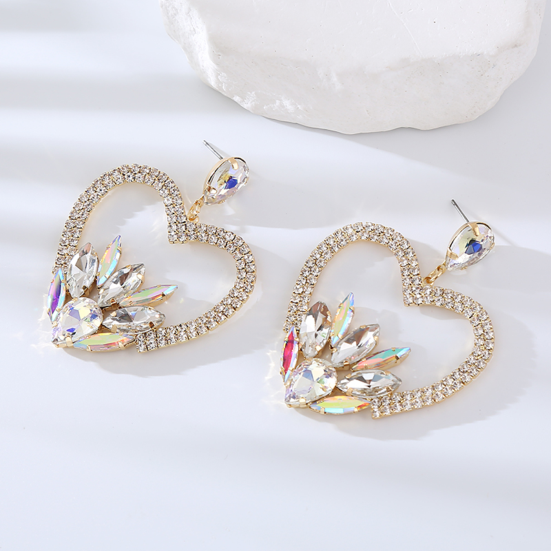1 Pair Lady Classic Style Heart Shape Inlay Alloy Rhinestones Drop Earrings display picture 7