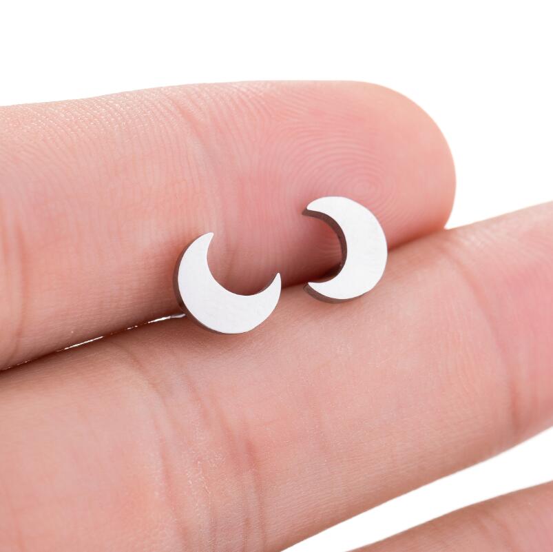 1 Pair Cute Simple Style Classic Style Moon Stainless Steel 18k Gold Plated Ear Studs display picture 6
