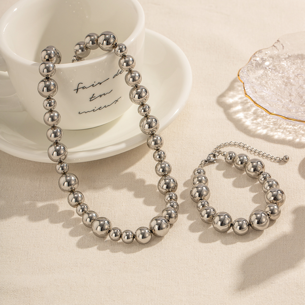 Großhandel Elegant Retro Einfarbig Rostfreier Stahl Perlen Armbänder Halskette display picture 2
