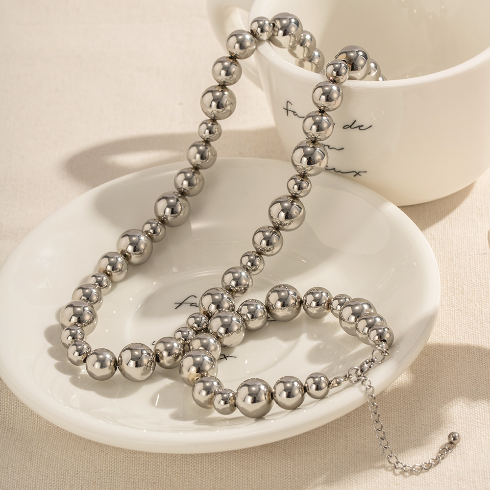 Wholesale Elegant Retro Solid Color Stainless Steel Beaded Bracelets Necklace display picture 3