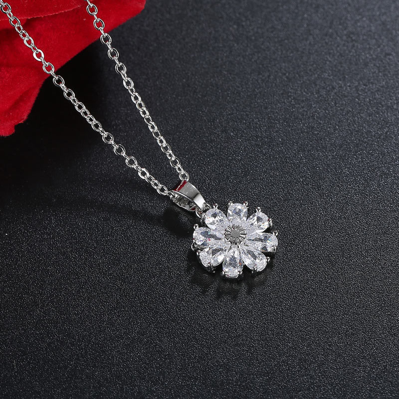 Wholesale Casual Simple Style Flower Copper Inlay K Gold Plated Rhodium Plated Zircon Pendant Necklace display picture 1