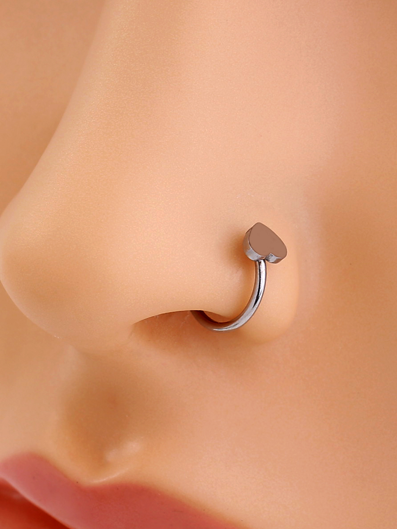 Hip-hop Heart Shape Solid Color Stainless Steel Nose Ring display picture 7