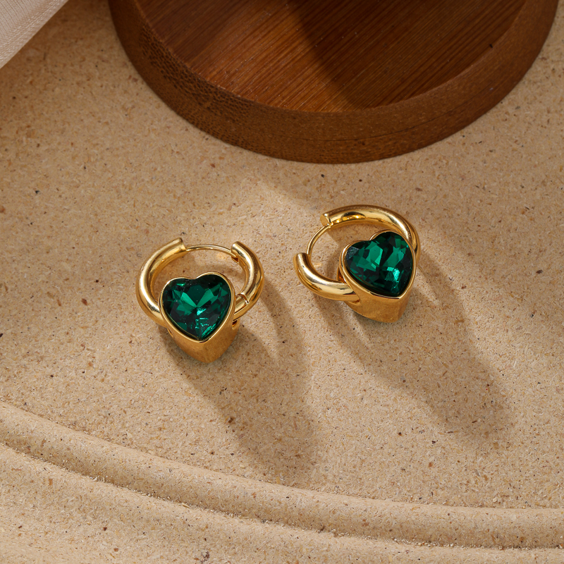 1 Pair Elegant Roman Style Heart Shape Plating Inlay Copper Glass 18k Gold Plated Earrings display picture 3