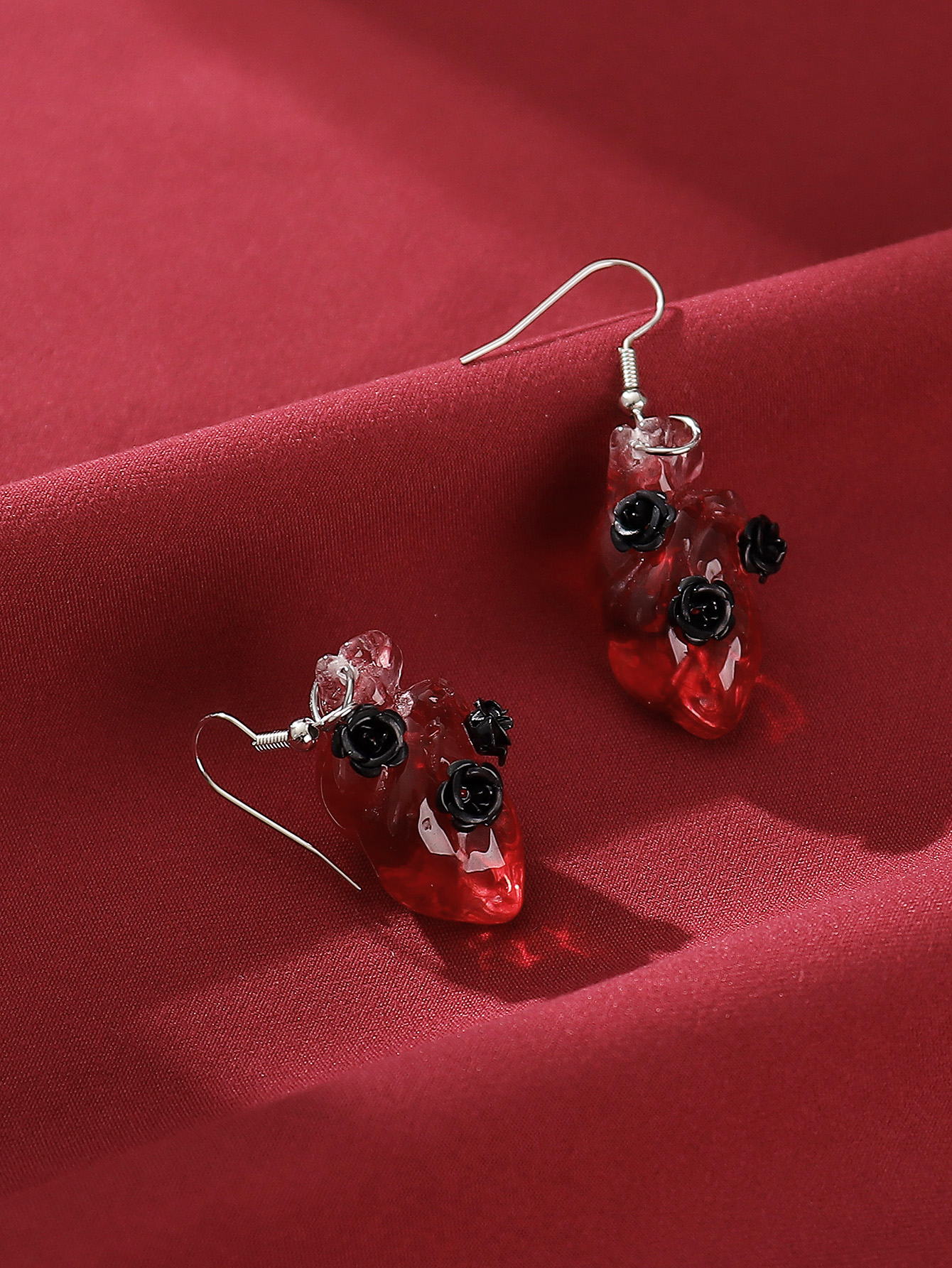1 Pair Gothic Punk Cool Style Rose Synthetic Resin Alloy Drop Earrings display picture 2