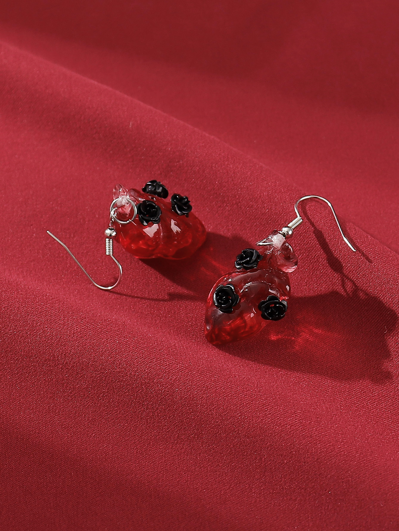 1 Pair Gothic Punk Cool Style Rose Synthetic Resin Alloy Drop Earrings display picture 4