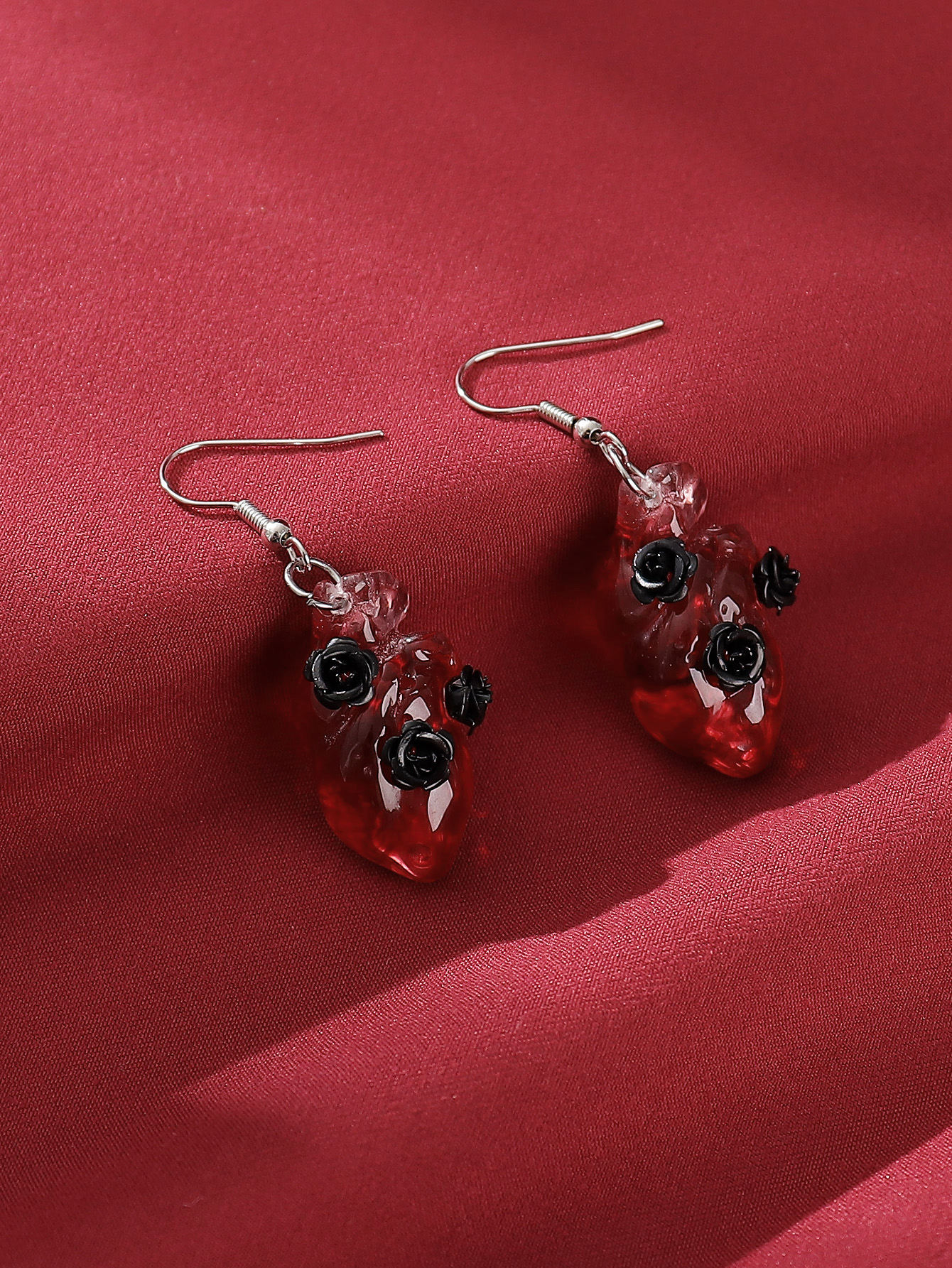 1 Pair Gothic Punk Cool Style Rose Synthetic Resin Alloy Drop Earrings display picture 3