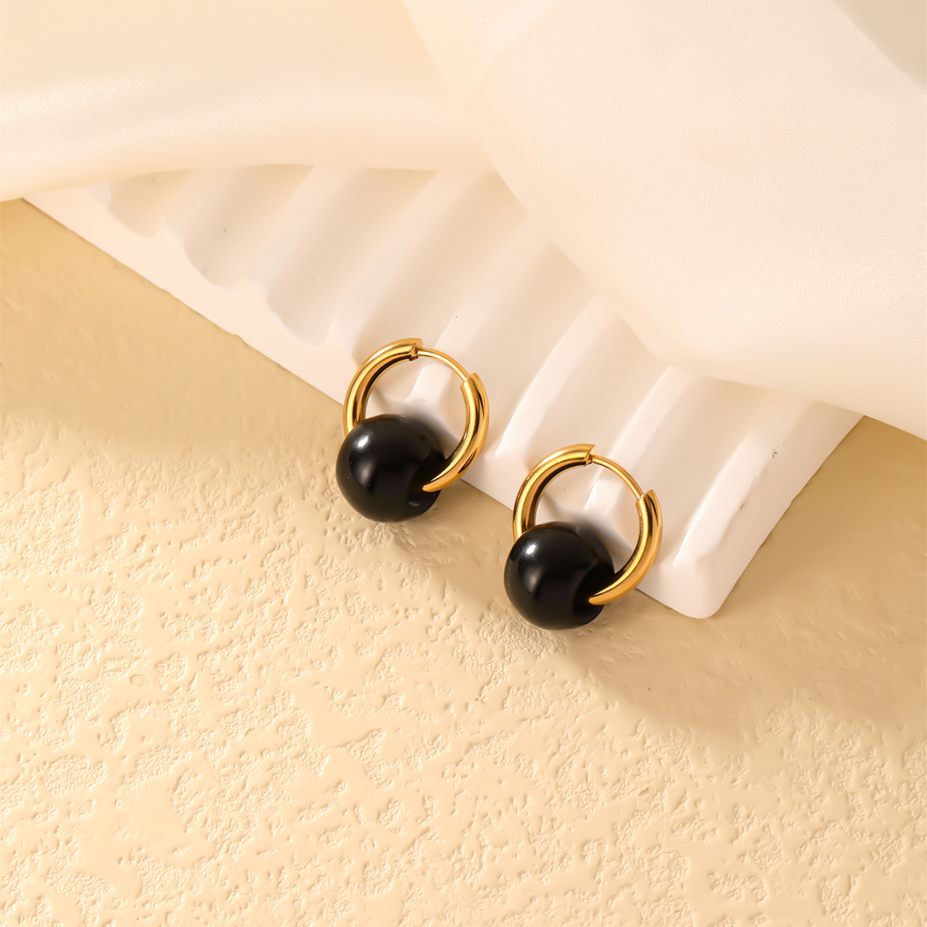 1 Pair Casual Simple Style Round Plating 304 Stainless Steel Natural Stone K Gold Plated Earrings display picture 5