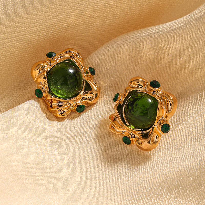 1 Pair Elegant Vintage Style Geometric Inlay Copper Glass Bead Ear Studs display picture 15