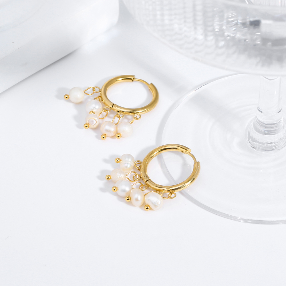 1 Pair Elegant Bohemian Roman Style Circle Plating 201 Stainless Steel Freshwater Pearl 18K Gold Plated Drop Earrings display picture 8