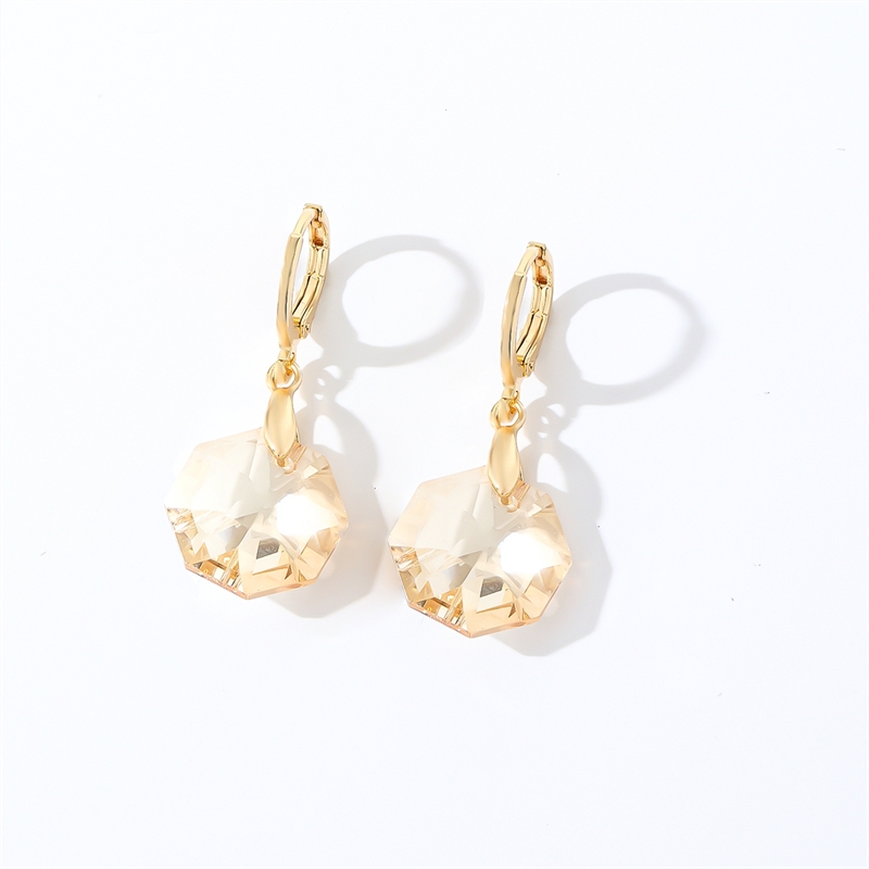 1 Paire Décontractée Vêtement De Rue Géométrique Forme De Cœur Fleur Placage Acier Inoxydable 304 Le Cuivre Zircon Plaqué Or K Boucles D'oreilles display picture 9