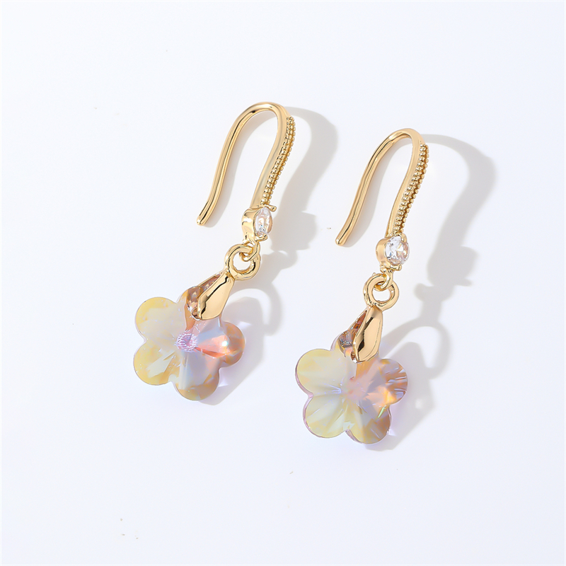 1 Pair Casual Elegant Modern Style Geometric Heart Shape Flower Copper Zircon Gold Plated Drop Earrings display picture 9