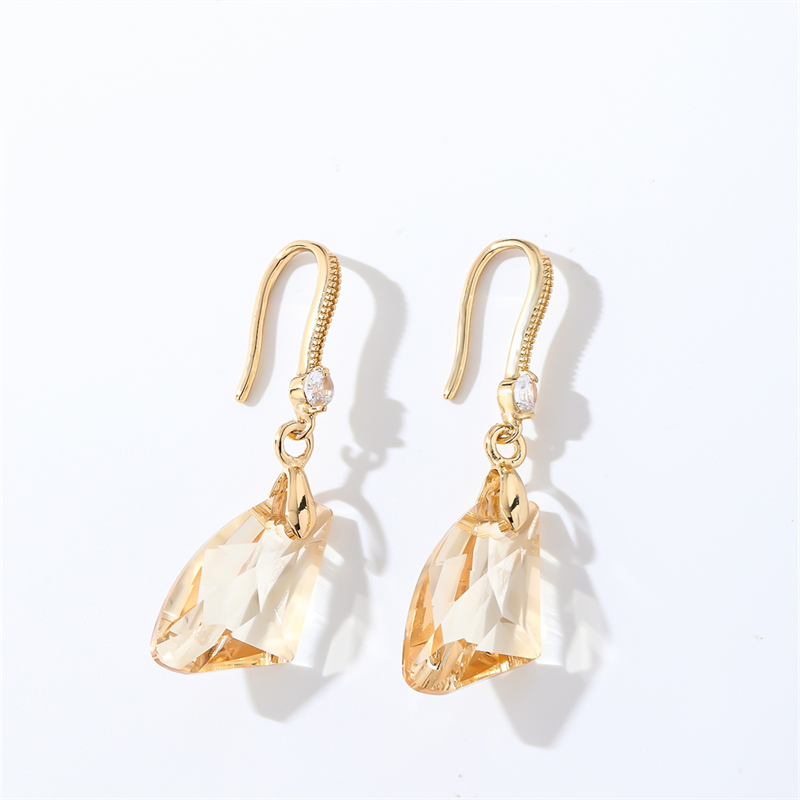 1 Pair Casual Elegant Modern Style Geometric Heart Shape Flower Copper Zircon Gold Plated Drop Earrings display picture 20