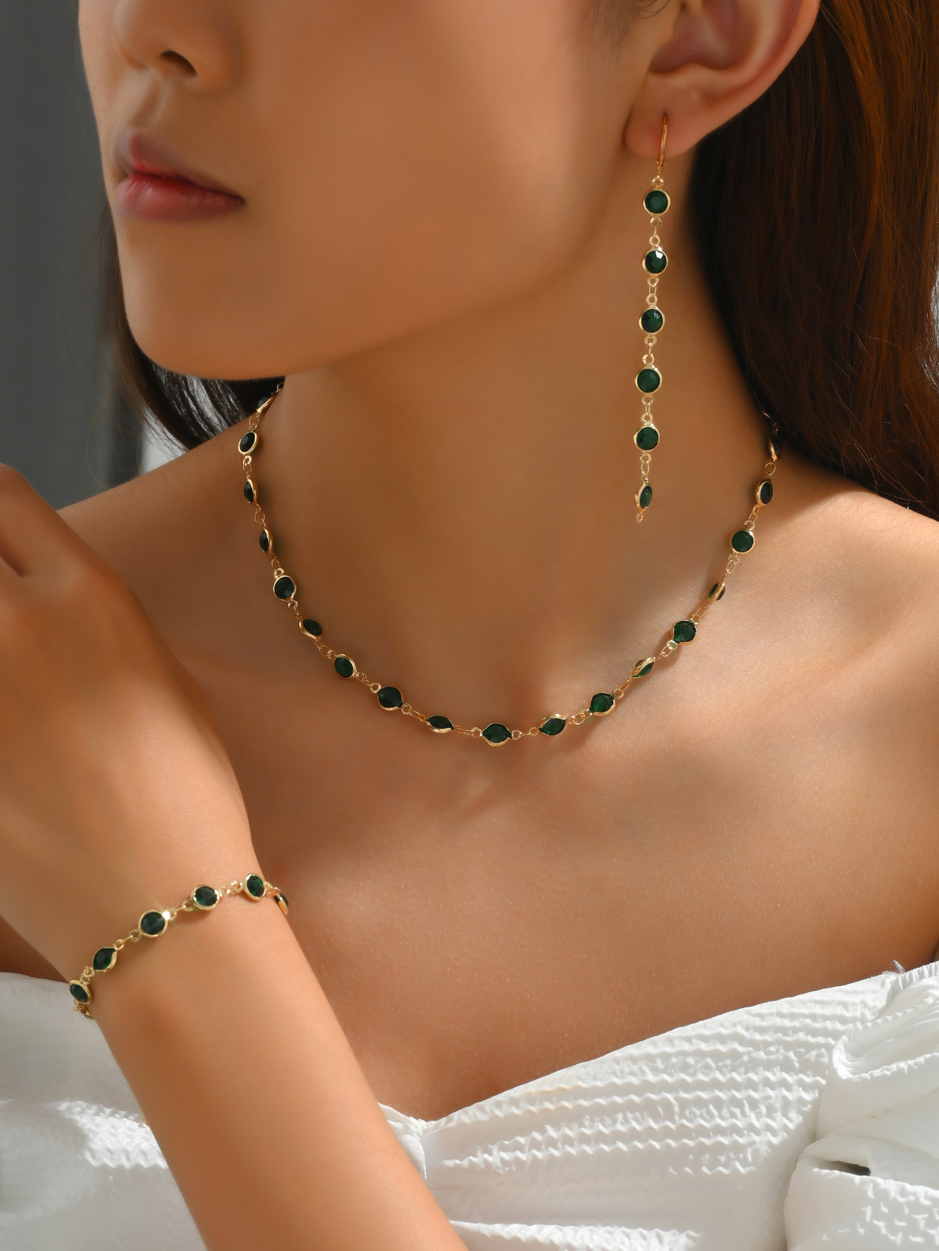 Wholesale Jewelry Simple Style Round Alloy Rhinestones Inlay Bracelets Necklace display picture 3