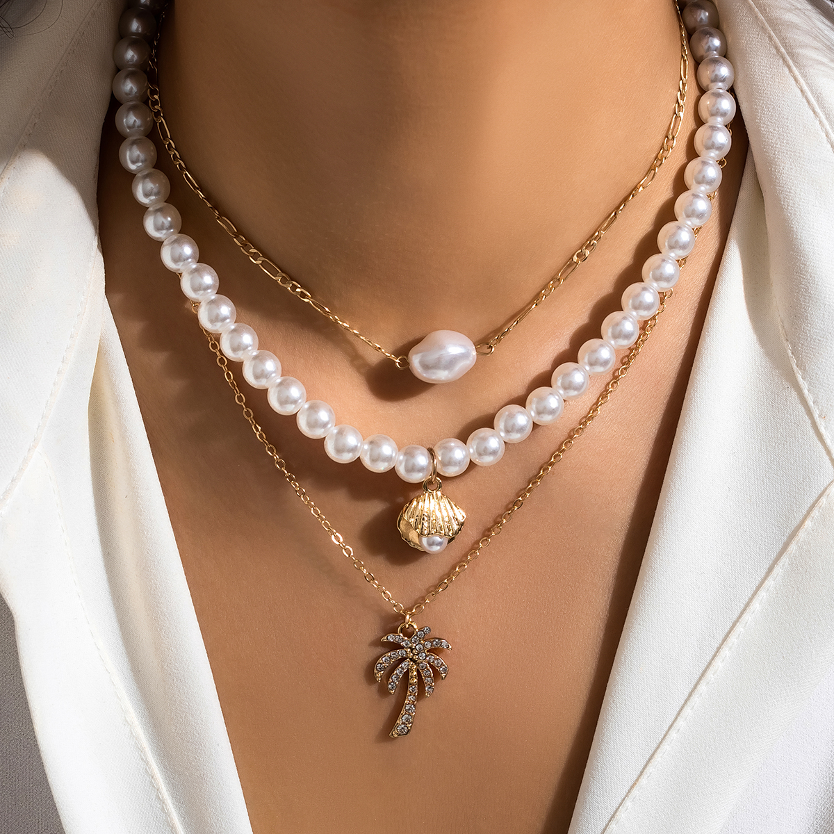 Simple Style Coconut Tree Shell Imitation Pearl Alloy Inlay Rhinestones Women's Necklace display picture 2