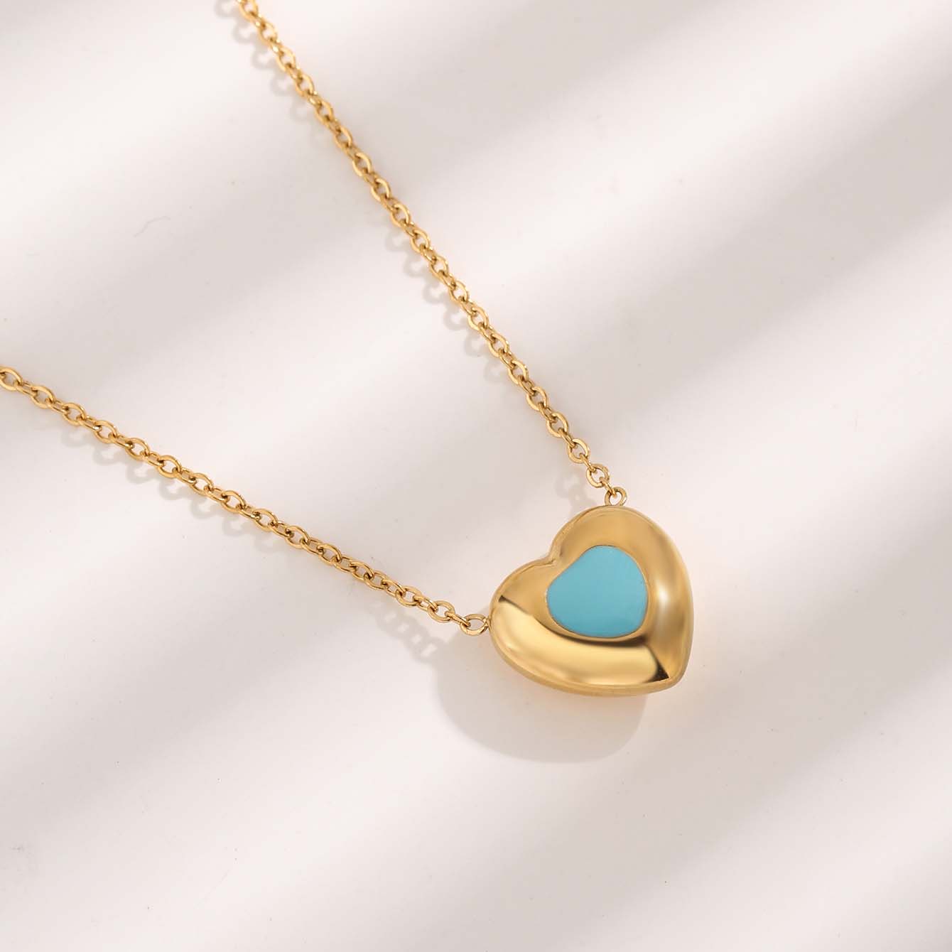Elegant Glam Simple Style Heart Shape Titanium Steel Epoxy Plating Inlay Resin Zircon Gold Plated Pendant Necklace display picture 6