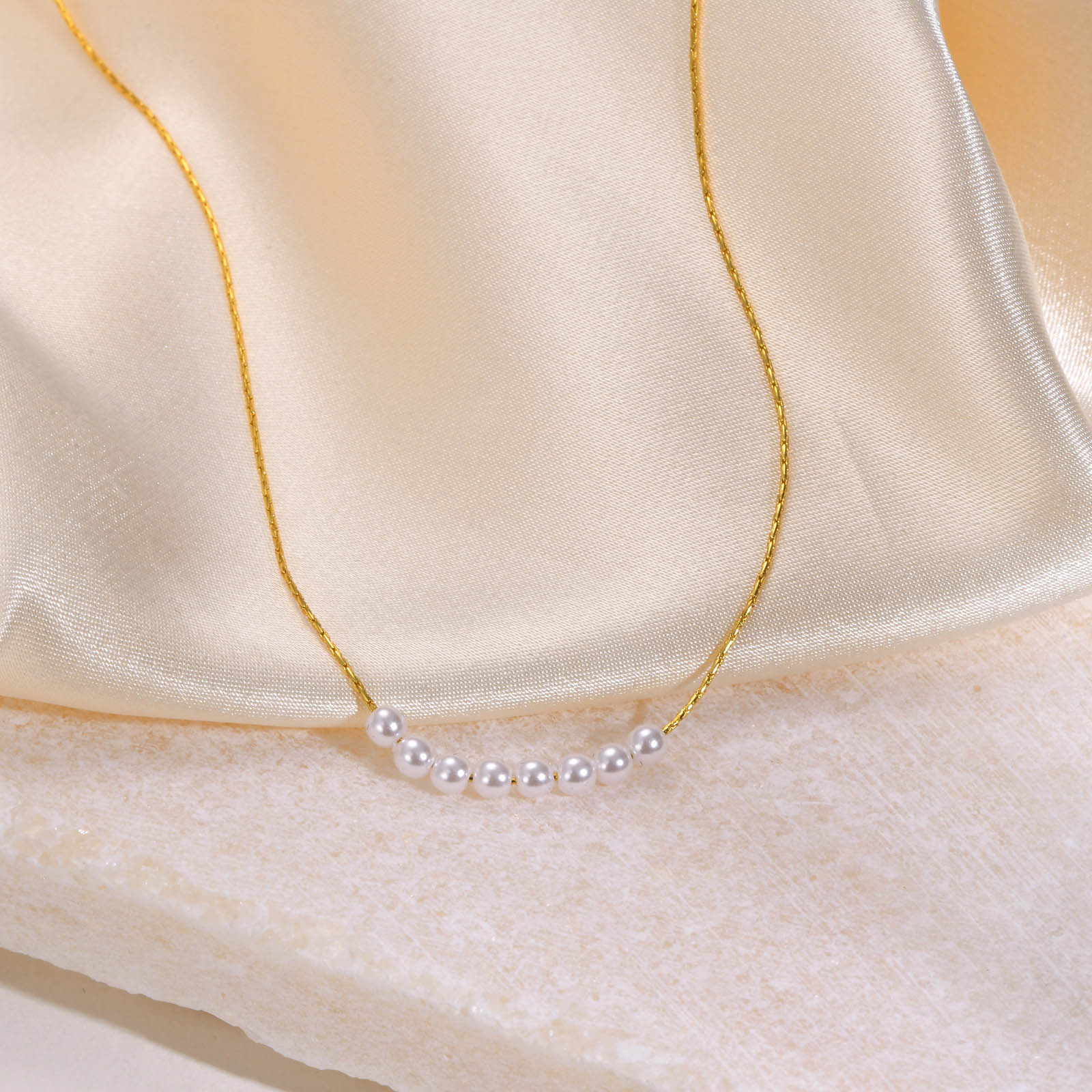 Élégant Style Simple Géométrique Alliage De Cuivre Perlé Placage Incruster Perles Artificielles Femmes Collier display picture 8